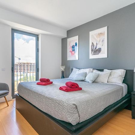 Bright & Spacious 2 Bed Flat 2 Bath W Garage In Lagos Marina Экстерьер фото