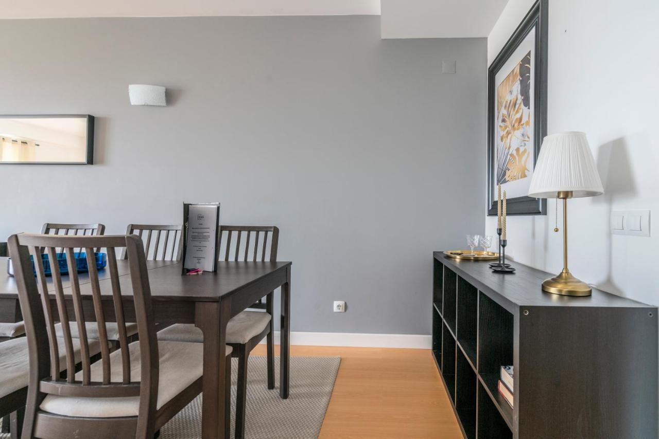 Bright & Spacious 2 Bed Flat 2 Bath W Garage In Lagos Marina Экстерьер фото
