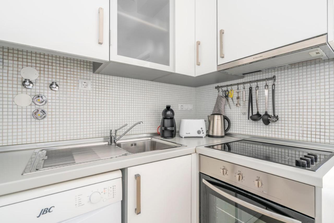 Bright & Spacious 2 Bed Flat 2 Bath W Garage In Lagos Marina Экстерьер фото